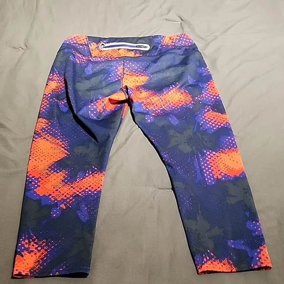 Athleta Vibrant Orange and Blue Leggings - Picture 12 of 13